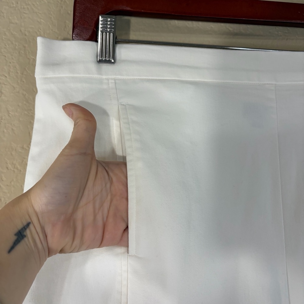 Lisa Bayne White Cropped Wide Leg Side Zip Pants Sz L Quiet Luxury Coastal - Picture 3 of 14